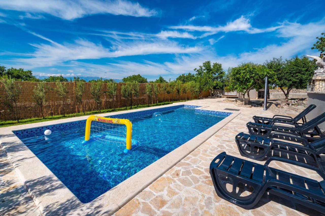 Villa Eagle Бенковац Экстерьер фото